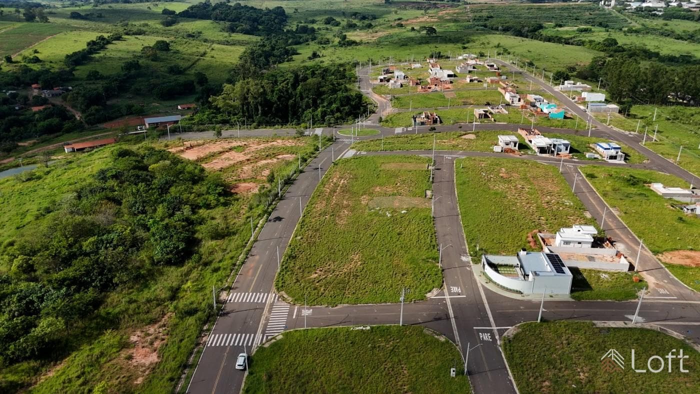 Terreno à venda — Parque dos Resedas