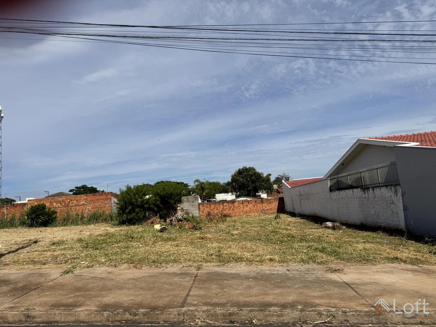 Terreno à venda — Jardim Santana